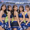 チアお姉さん 2枚目