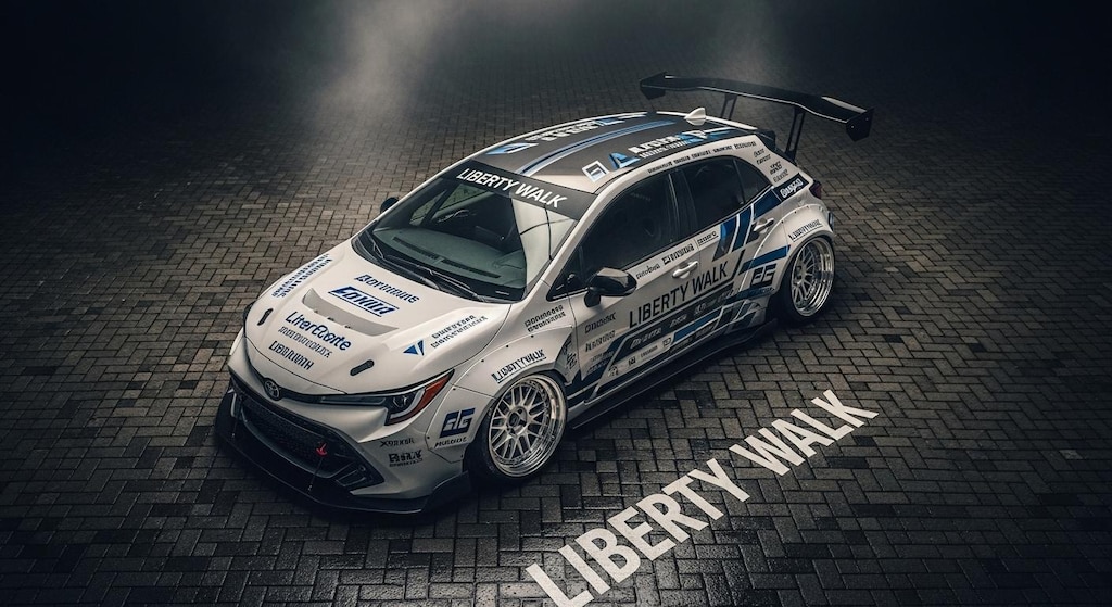 リバティーウォークGRカローラ