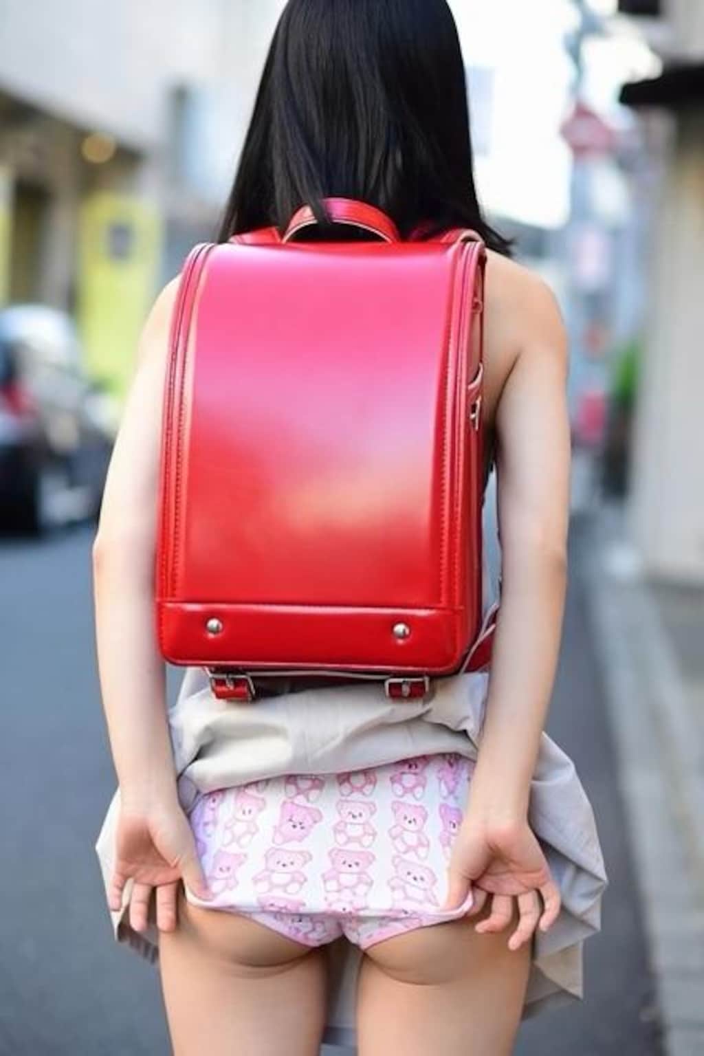 backpack skirt lift