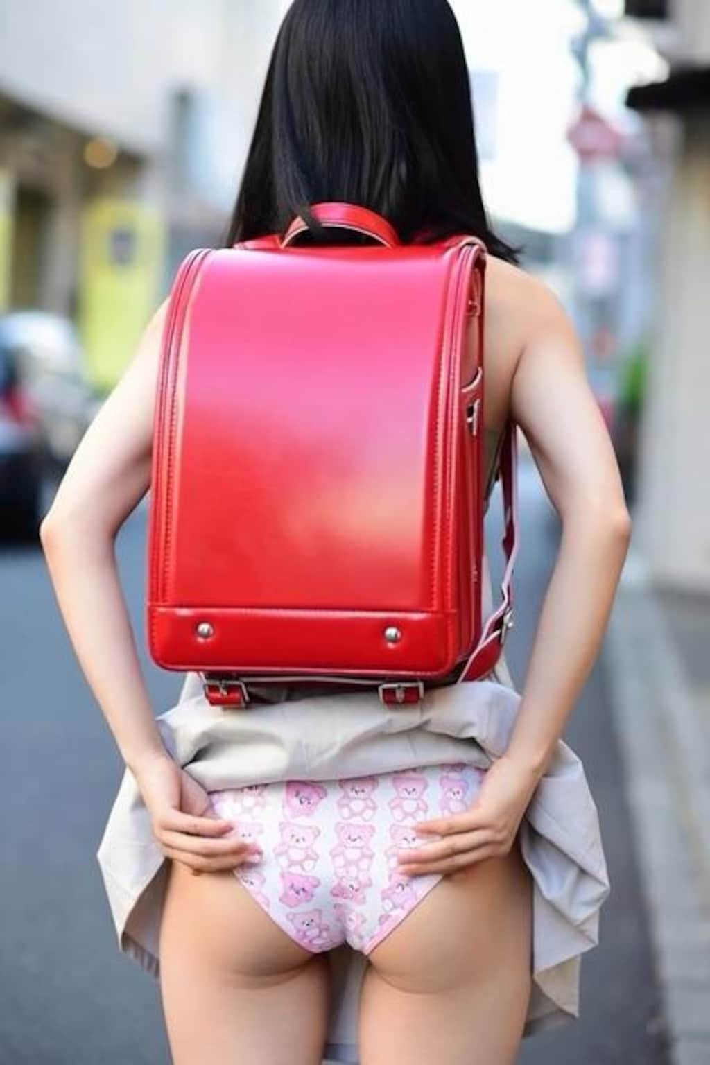 backpack skirt lift