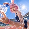 炎天下の競技場でスポーツドリンクではなく真水を豪快に浴びながら「水分補給は喉が渇く前に」を全力で訴えかけてくる娘 2枚目