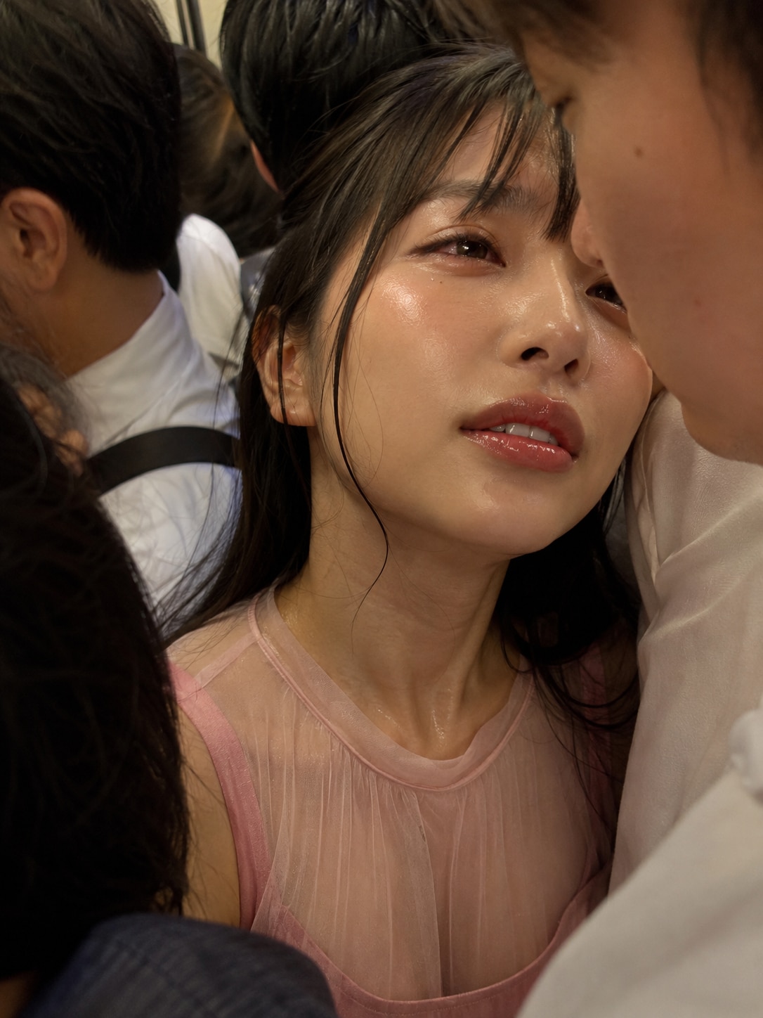 満員電車で美女と密着