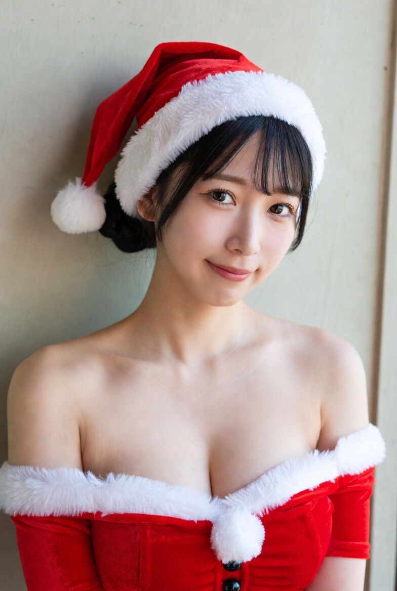サンタコスの女の子