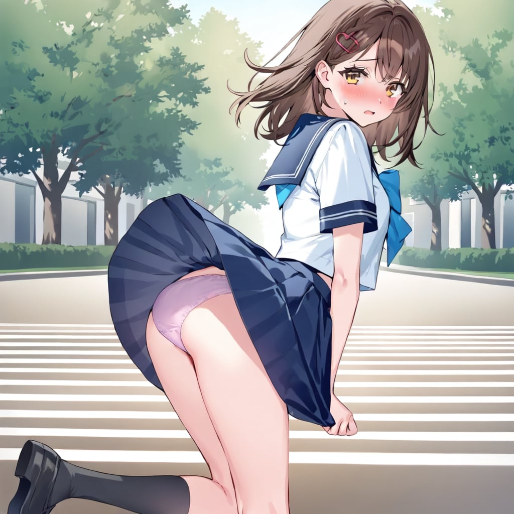 「…〜ッ！！」