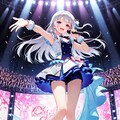 コンサート衣装 2枚目