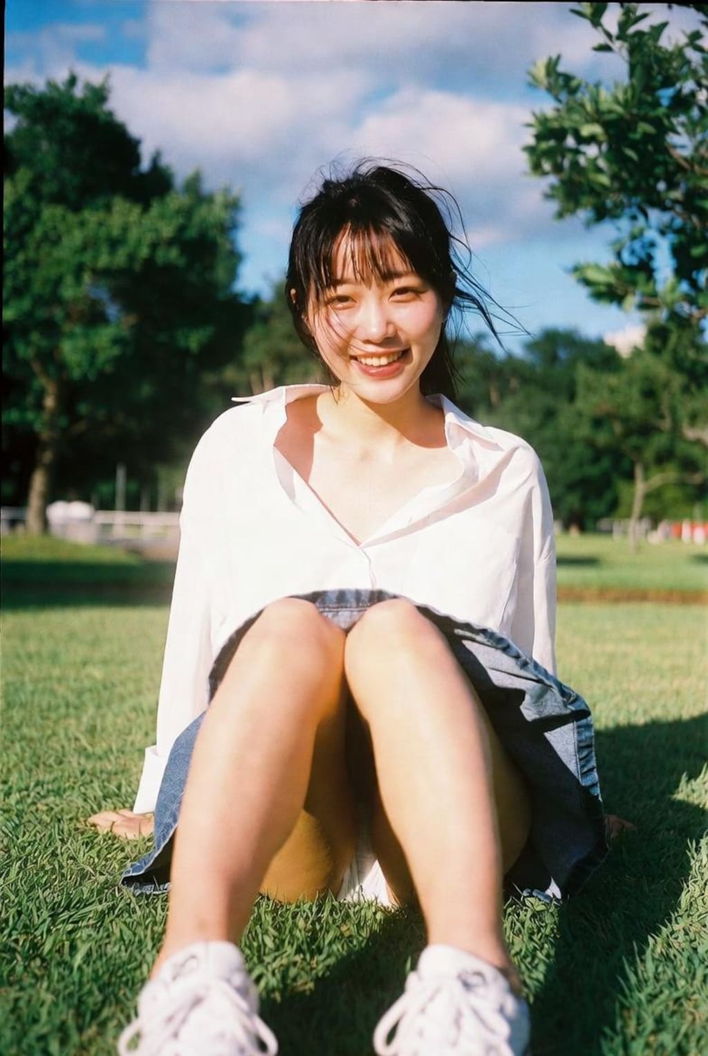 公園女子大生パンチラ②