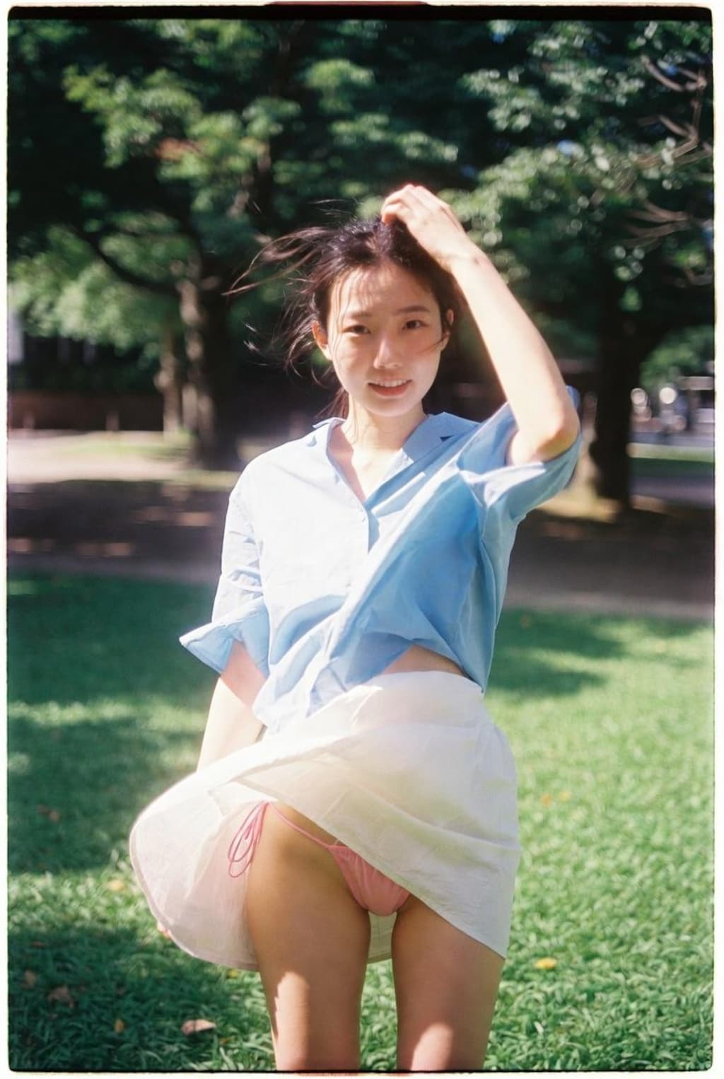 公園女子大生パンチラ②