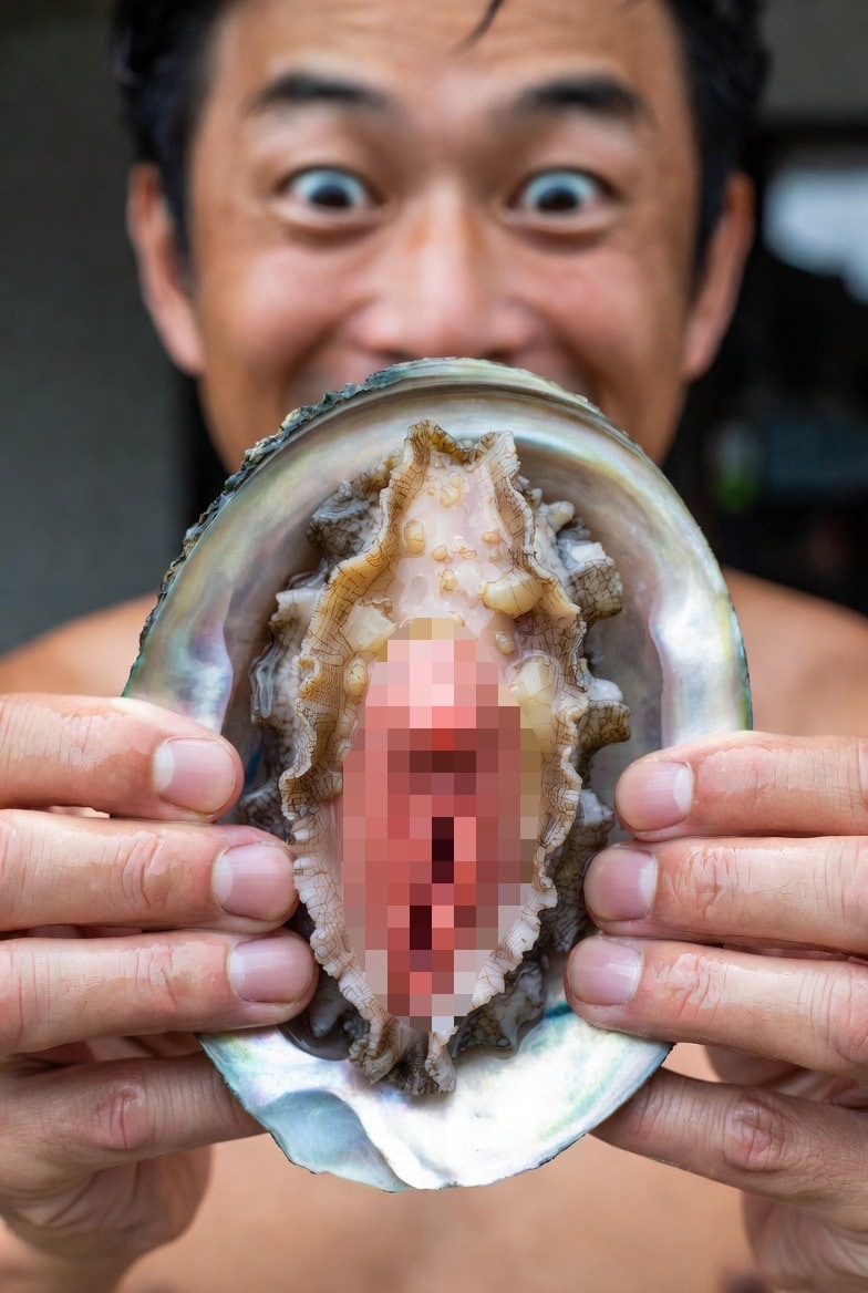 エロあわびが獲れて喜ぶおじさん
