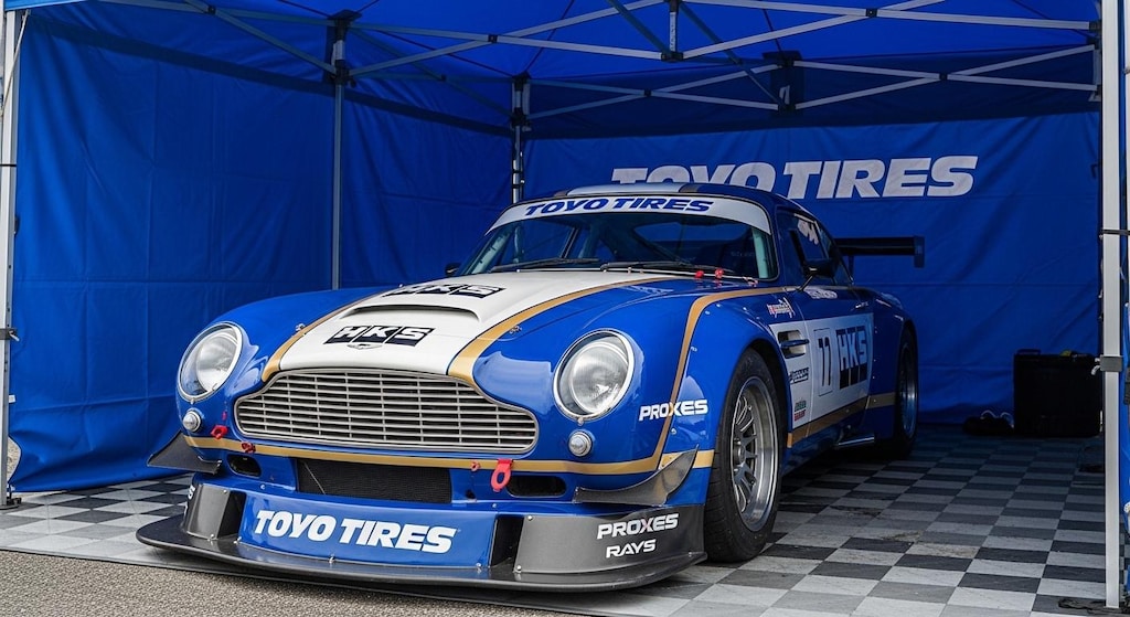 トーヨータイヤアストンマーティンDB5