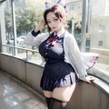 学園のマドンナが鬼滅の刃の胡蝶しのぶコスプレイヤーとして、魅惑のセーラー服＆メイド服に扮して学園祭デビュー!! 8枚目