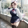 学園のマドンナが鬼滅の刃の胡蝶しのぶコスプレイヤーとして、魅惑のセーラー服＆メイド服に扮して学園祭デビュー!! 2枚目