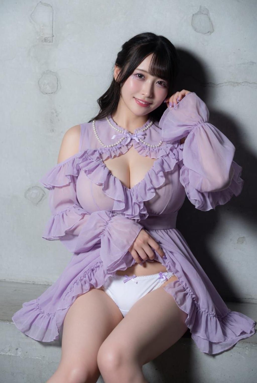 坂道系アイドルのパンチラ姿