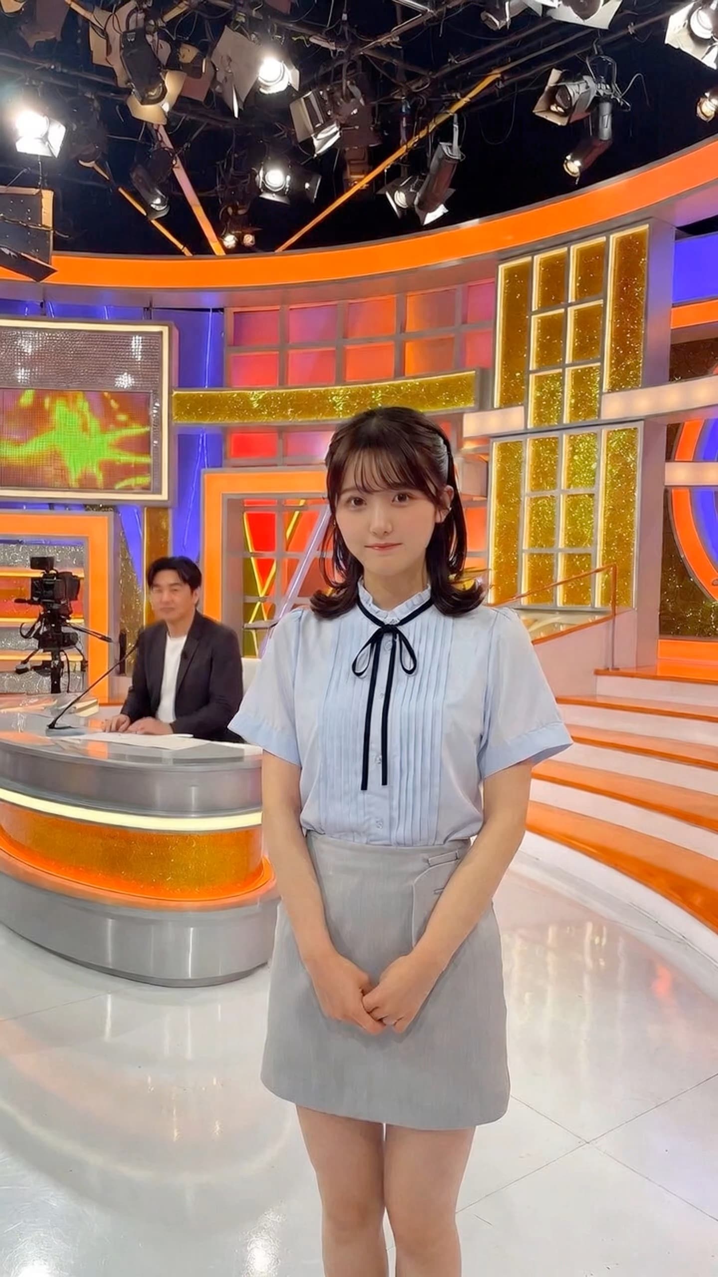 女子アナは男性社員の性奴隷だった！