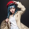 青髪の人 2枚目