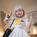 白制服少女　ふともも・パンチラ誘惑 3枚目