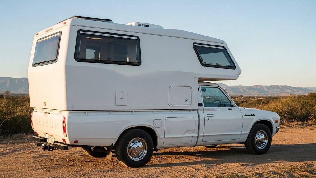 ダットサントラックキャンピングカー