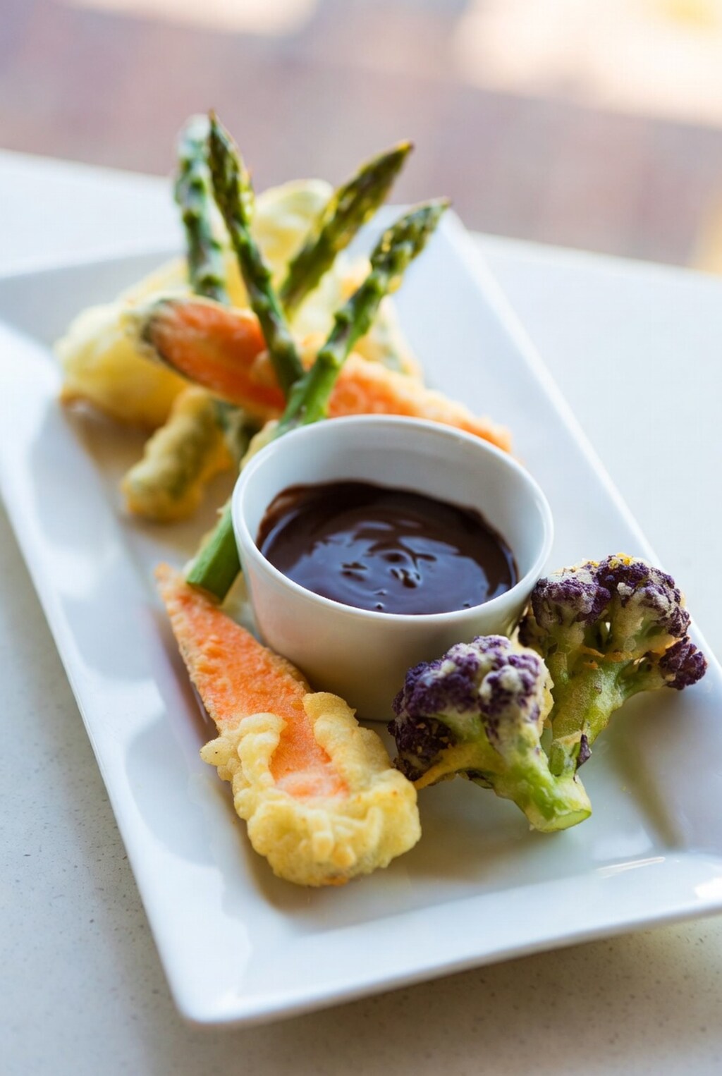 春の彩り野菜天ぷら〜チョコディップ添え〜