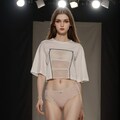 Fashion Show (1/2) 2枚目