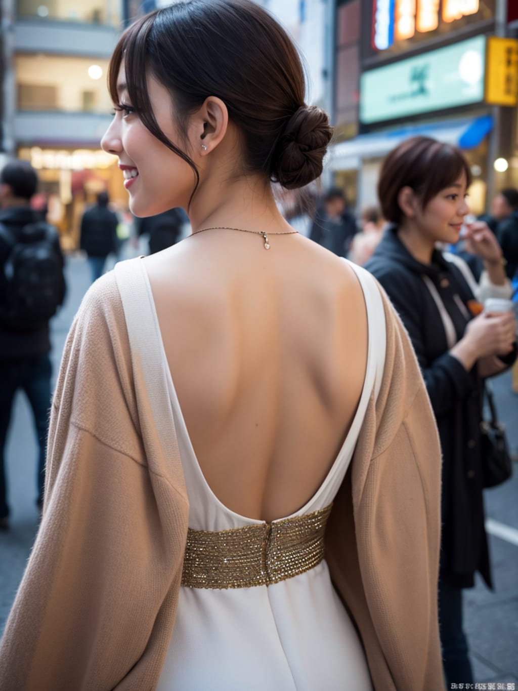 背中パッカン服