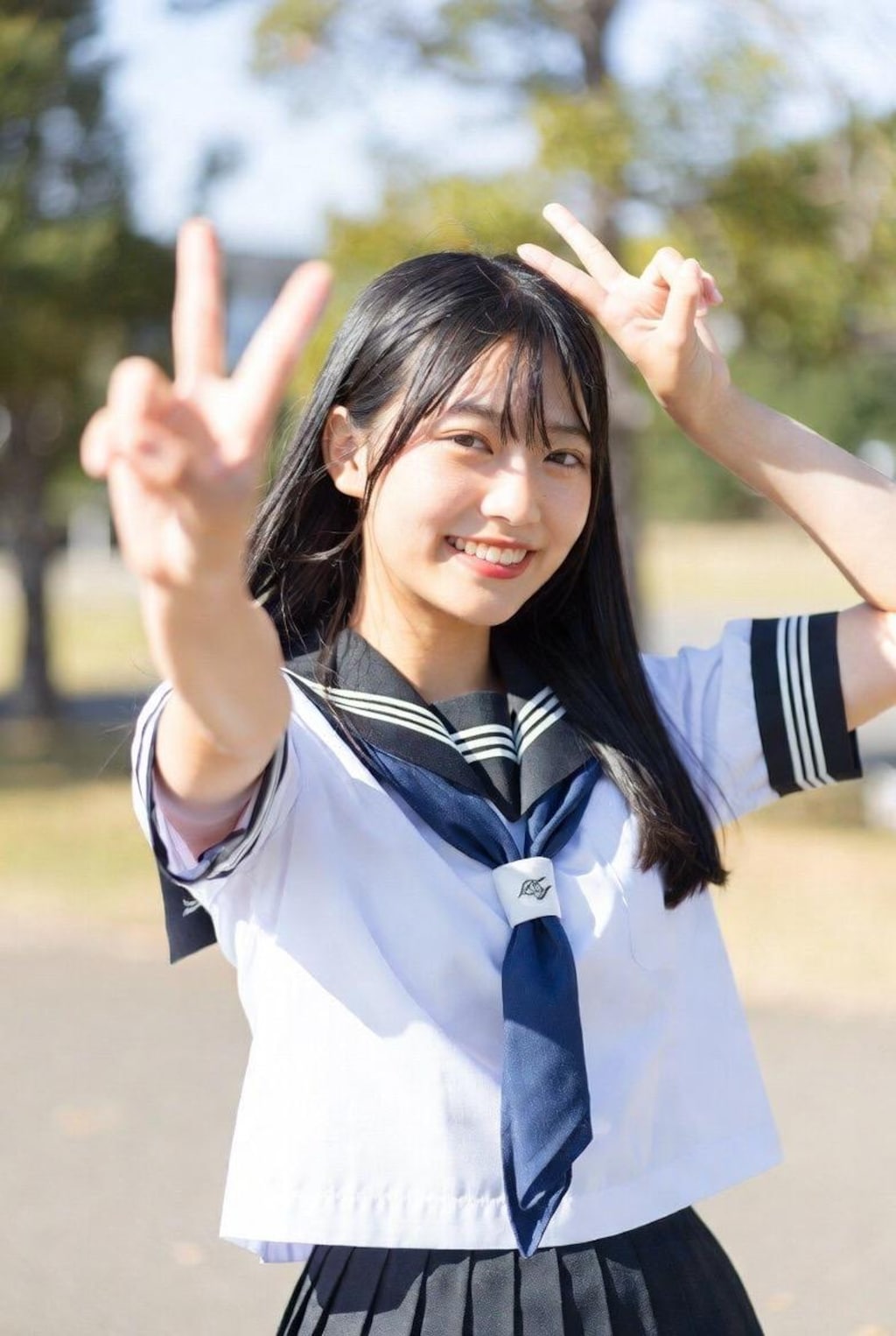 制服トップレスピース