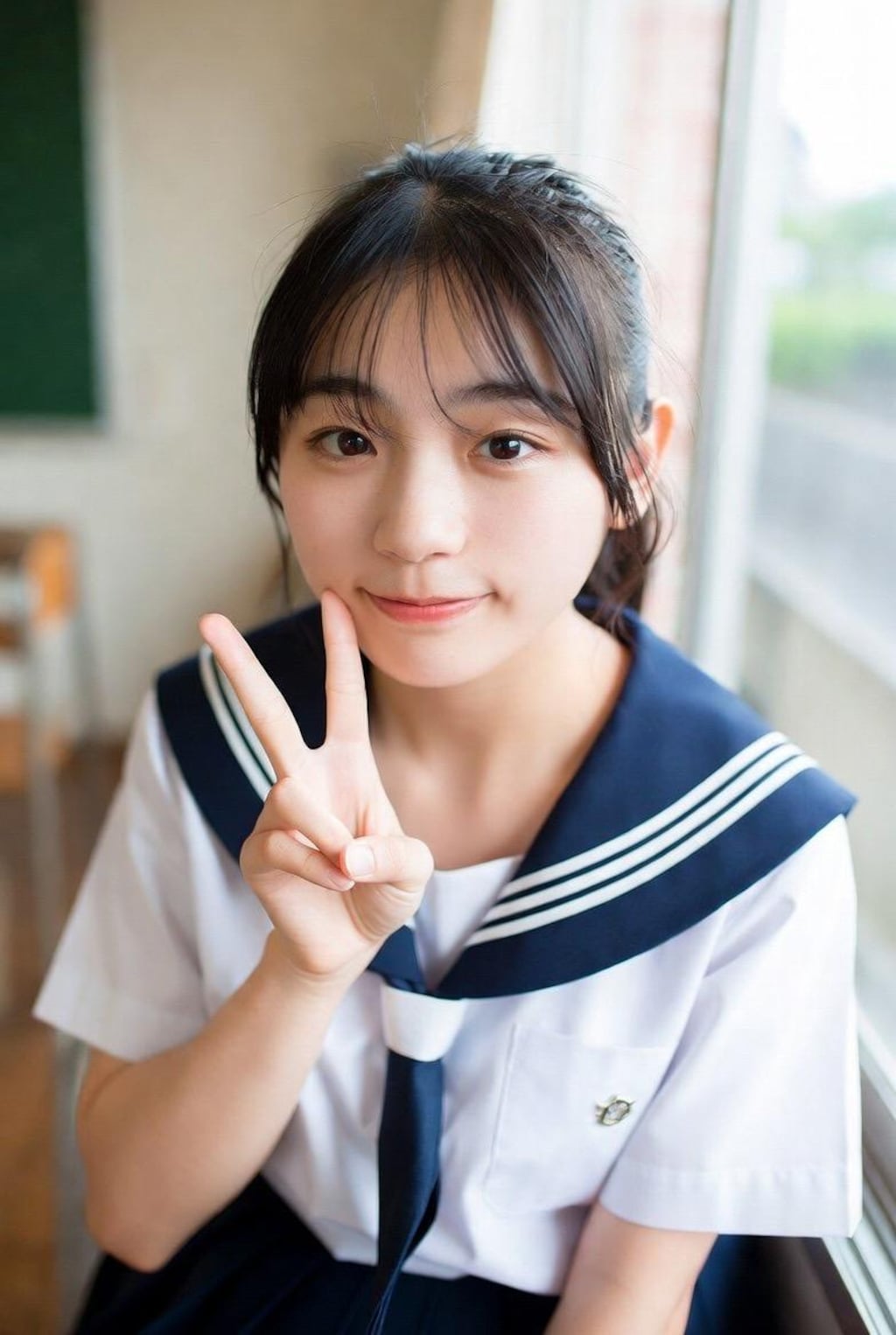 制服トップレスピース