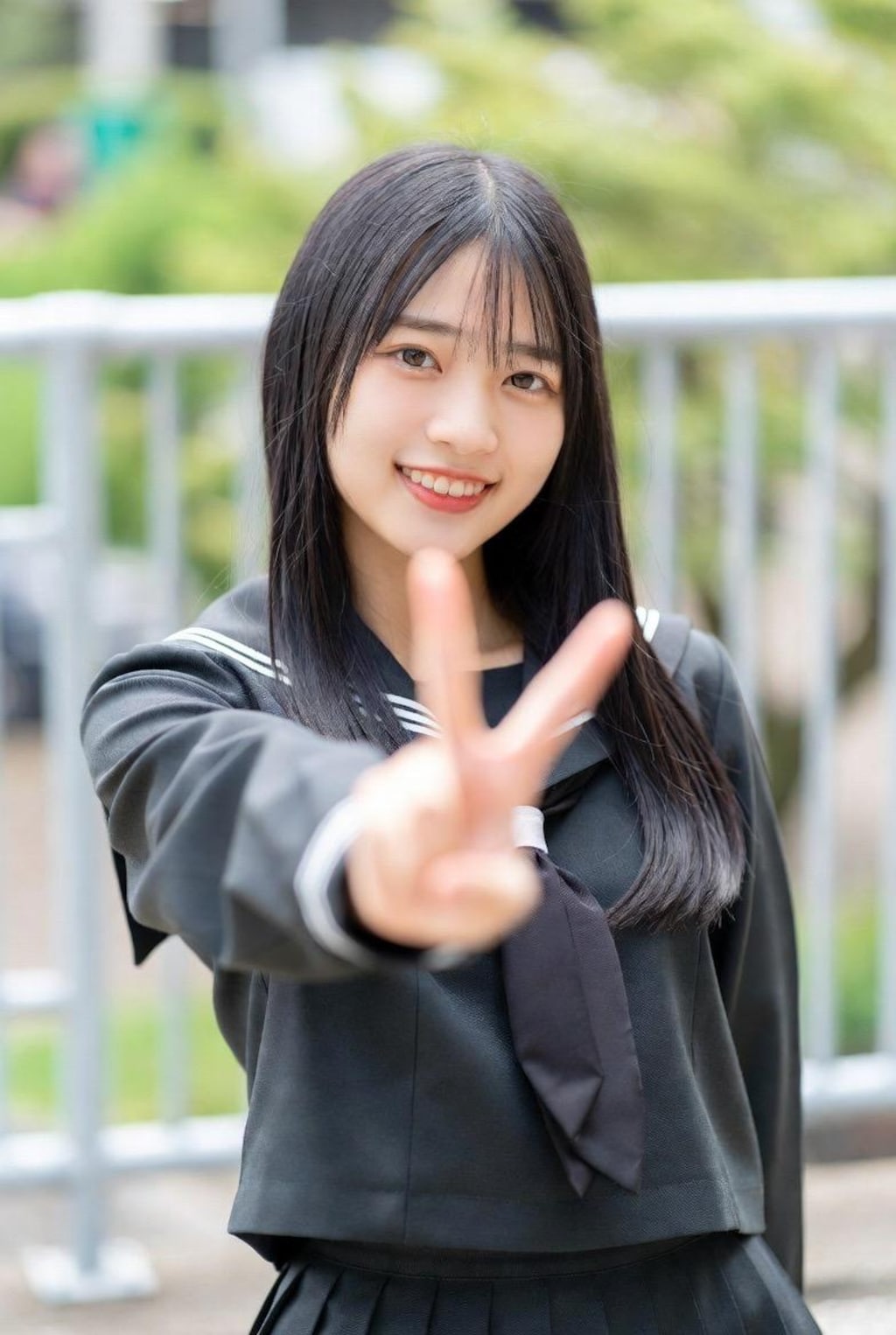 制服トップレスピース