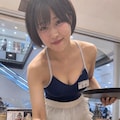 The Waitress From Another Summer 3枚目
