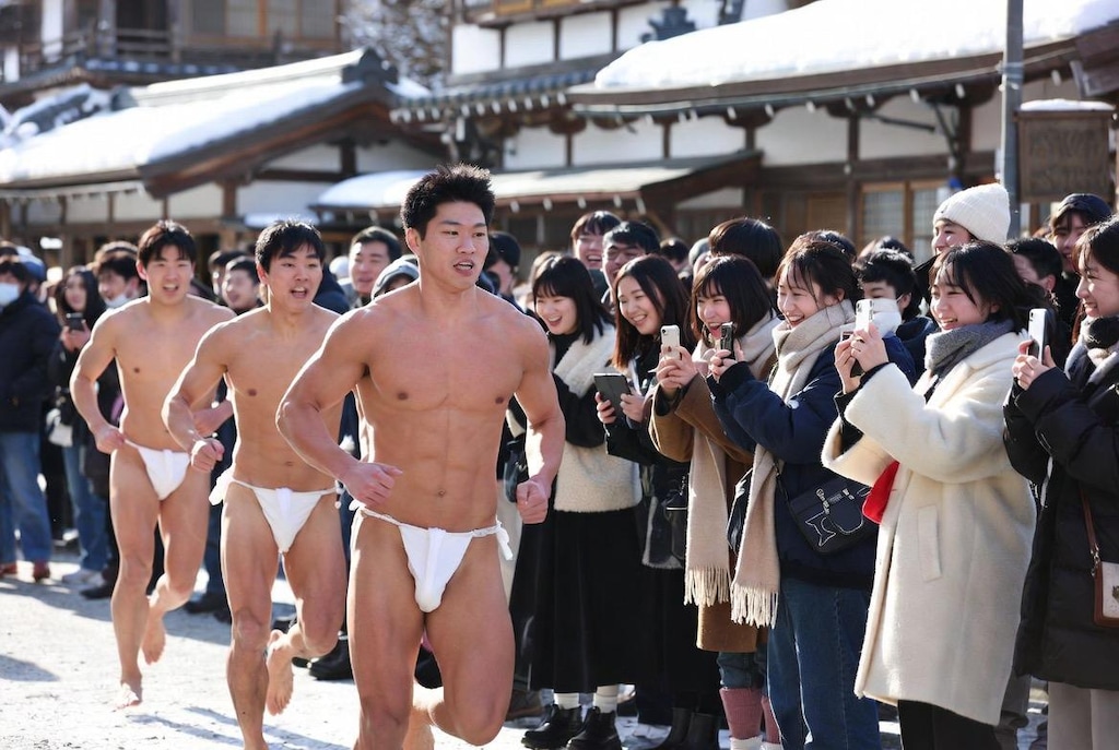 男の裸祭り1