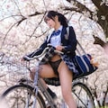 自転車パンチラJK 6枚目