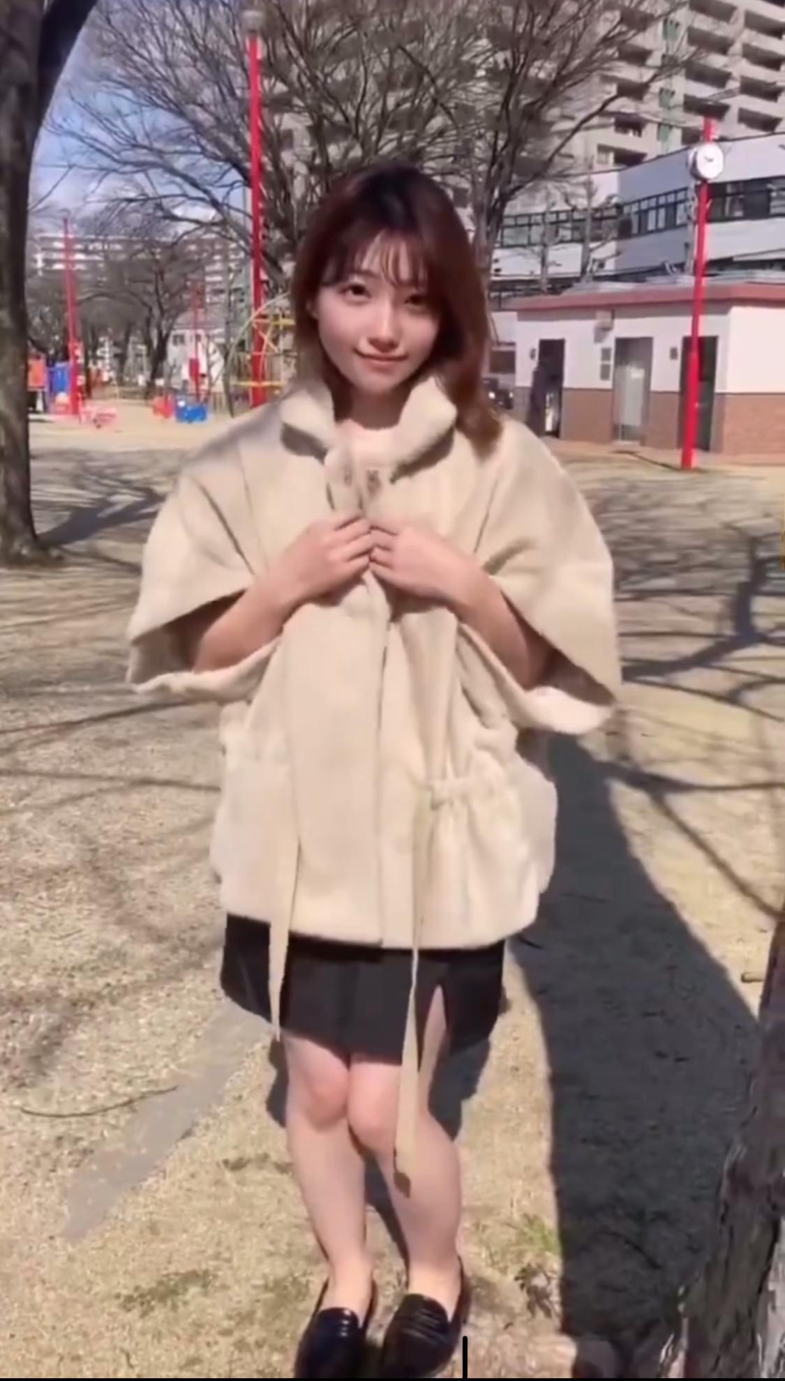 かわいいお姉さん　胸ちら