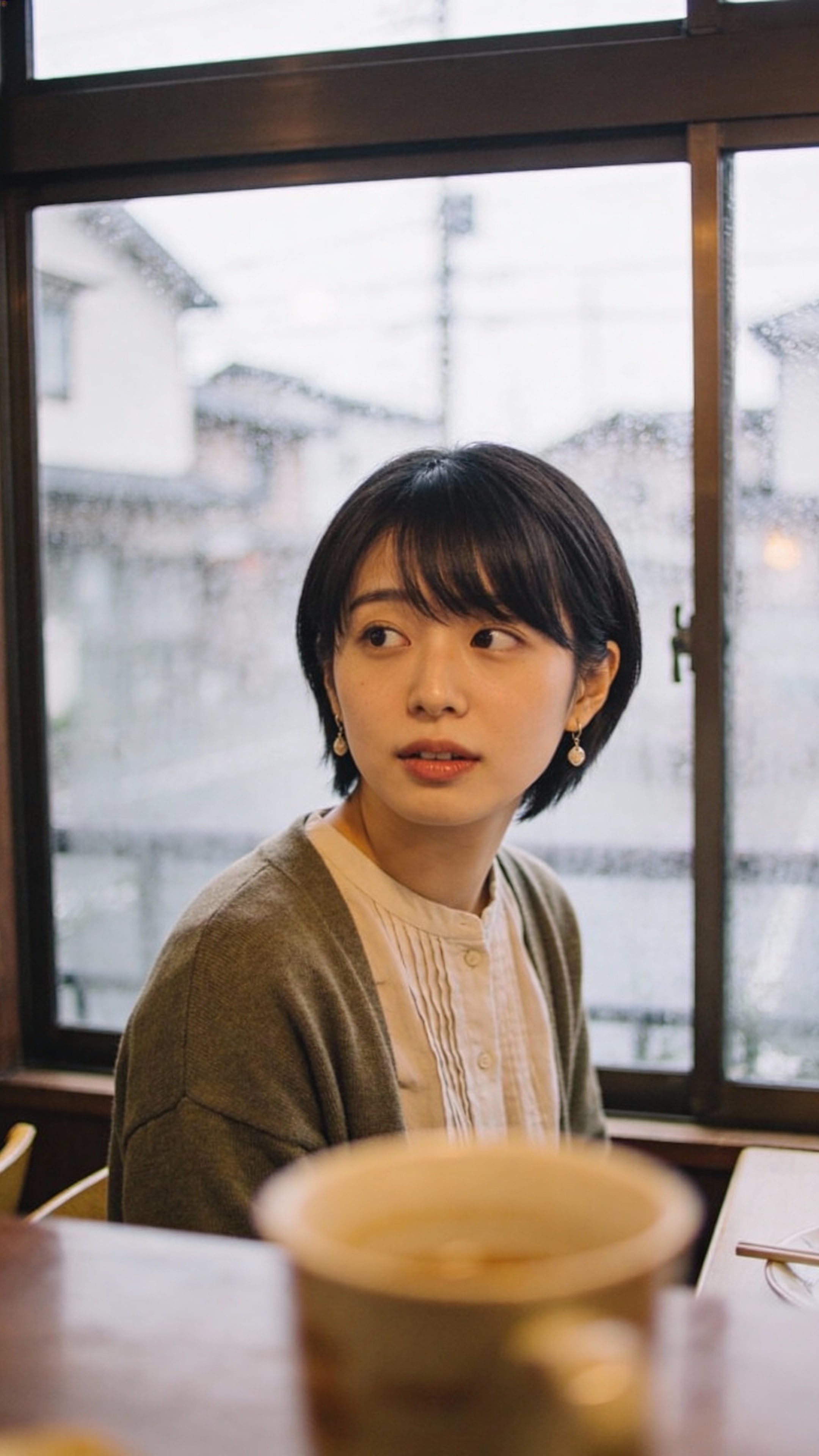 Solitude in the Urban Current | の人気AIイラスト・グラビア