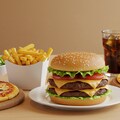 深夜食堂のピザとハンバーガーのセット 4枚目