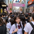 休日に原宿で遊ぶ女の子 3枚目