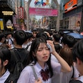 休日に原宿で遊ぶ女の子 4枚目