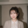普通のアンケートと騙されて怪しい撮影をされたお堅い仕事の女性 2枚目