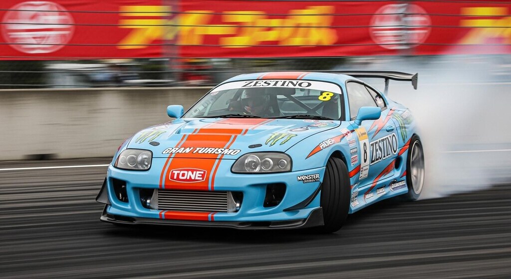 スープラのドリ車