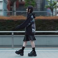 サブカルっぽい服装をした女の子 3枚目