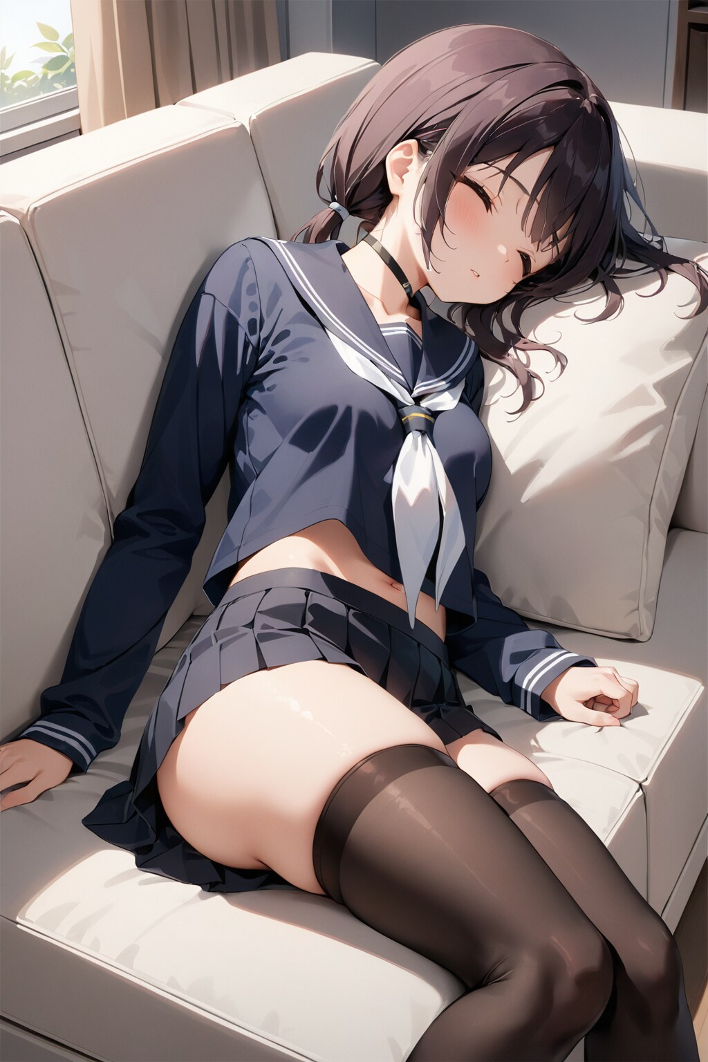 ソファで寝ちゃったセーラー服少女