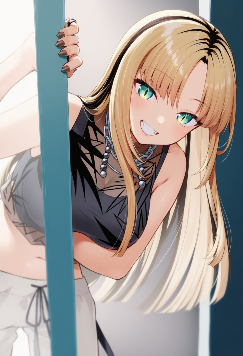 ニコたんが物陰からジッと見つめているだけ