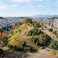 町の中の人工の山 4枚目