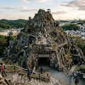 町の中の人工の山 6枚目