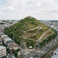 町の中の人工の山 9枚目