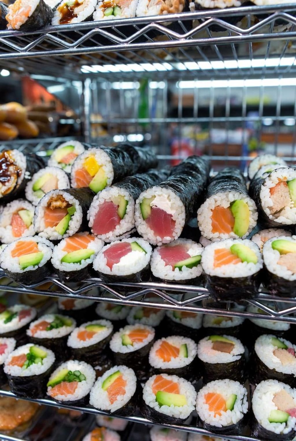 ゴミ箱「恵方巻沢山食べるぞ～♪」