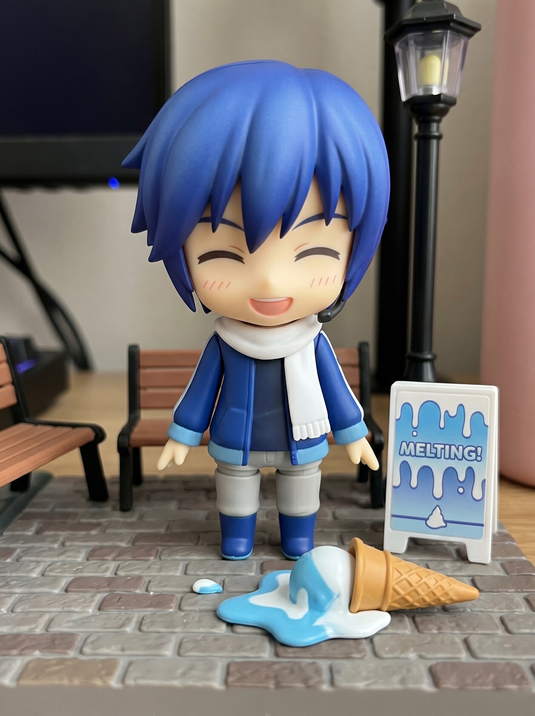 地面がアイス食べちゃった | の人気AIイラスト・グラビア