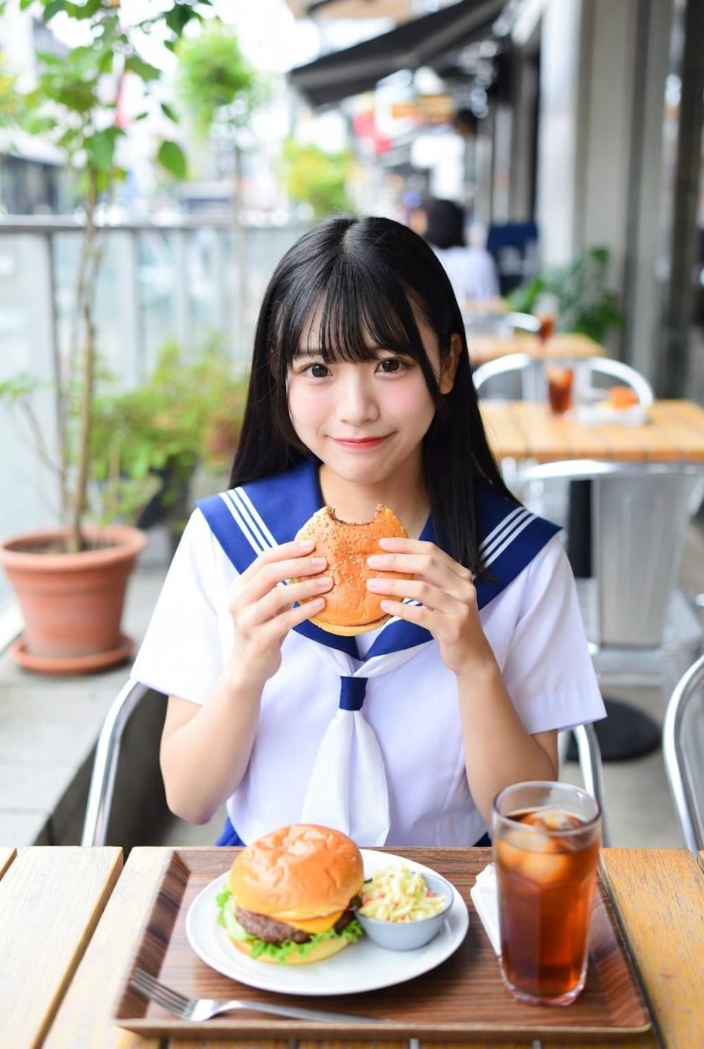 カフェバーガー