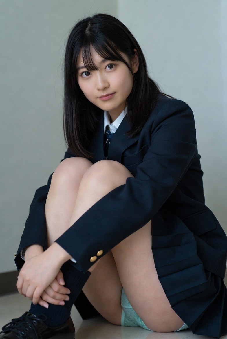 しゃがみパンチラ