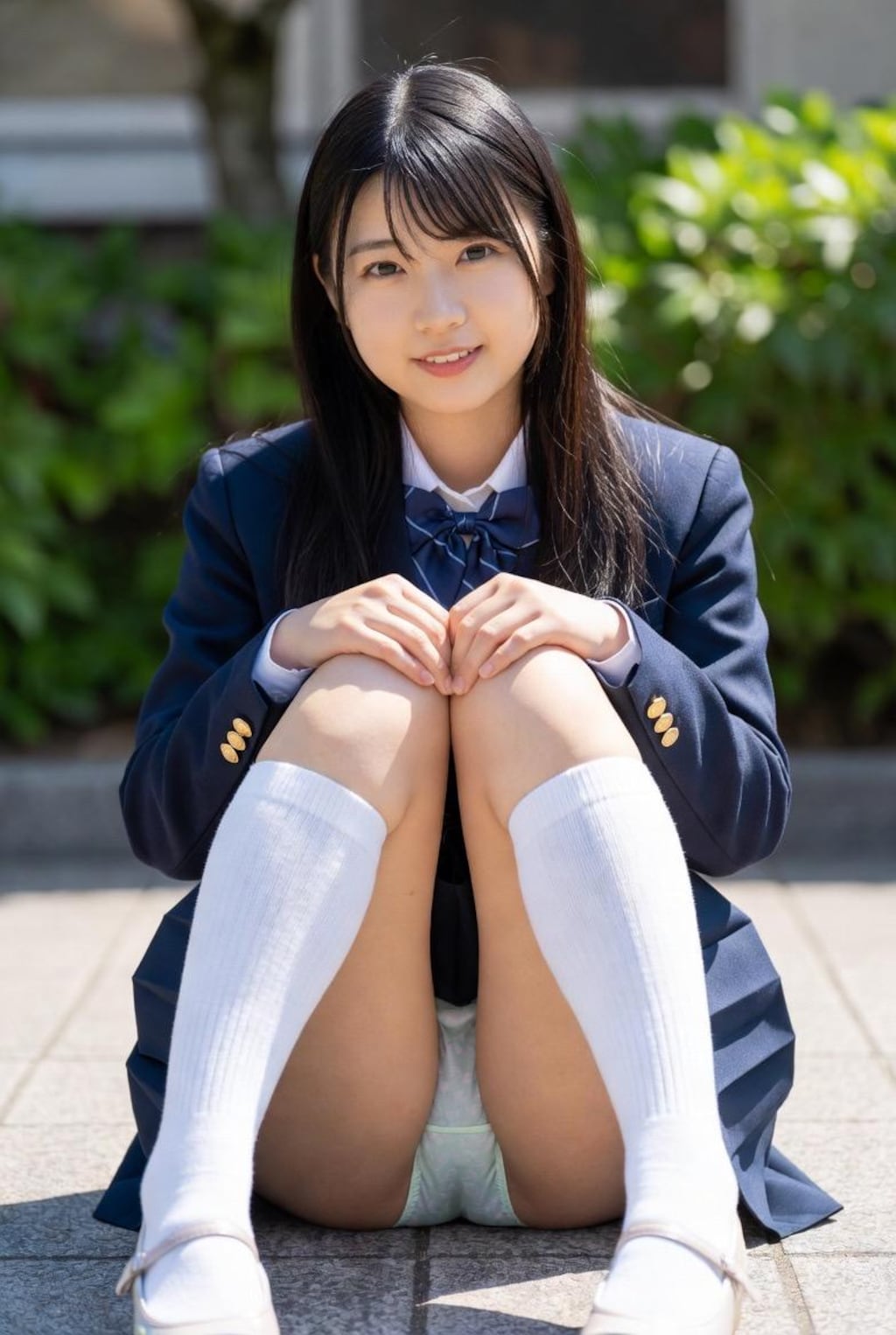 しゃがみパンチラ