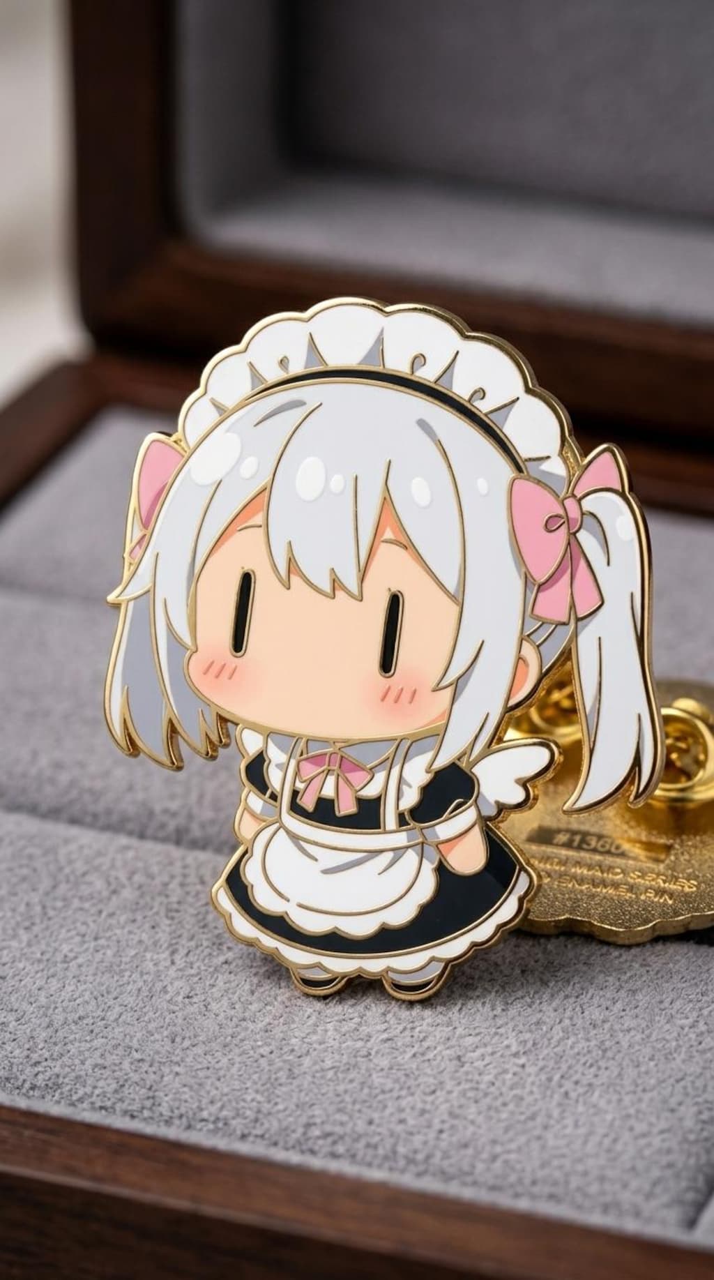 チビメイドさんのピンバッジ
