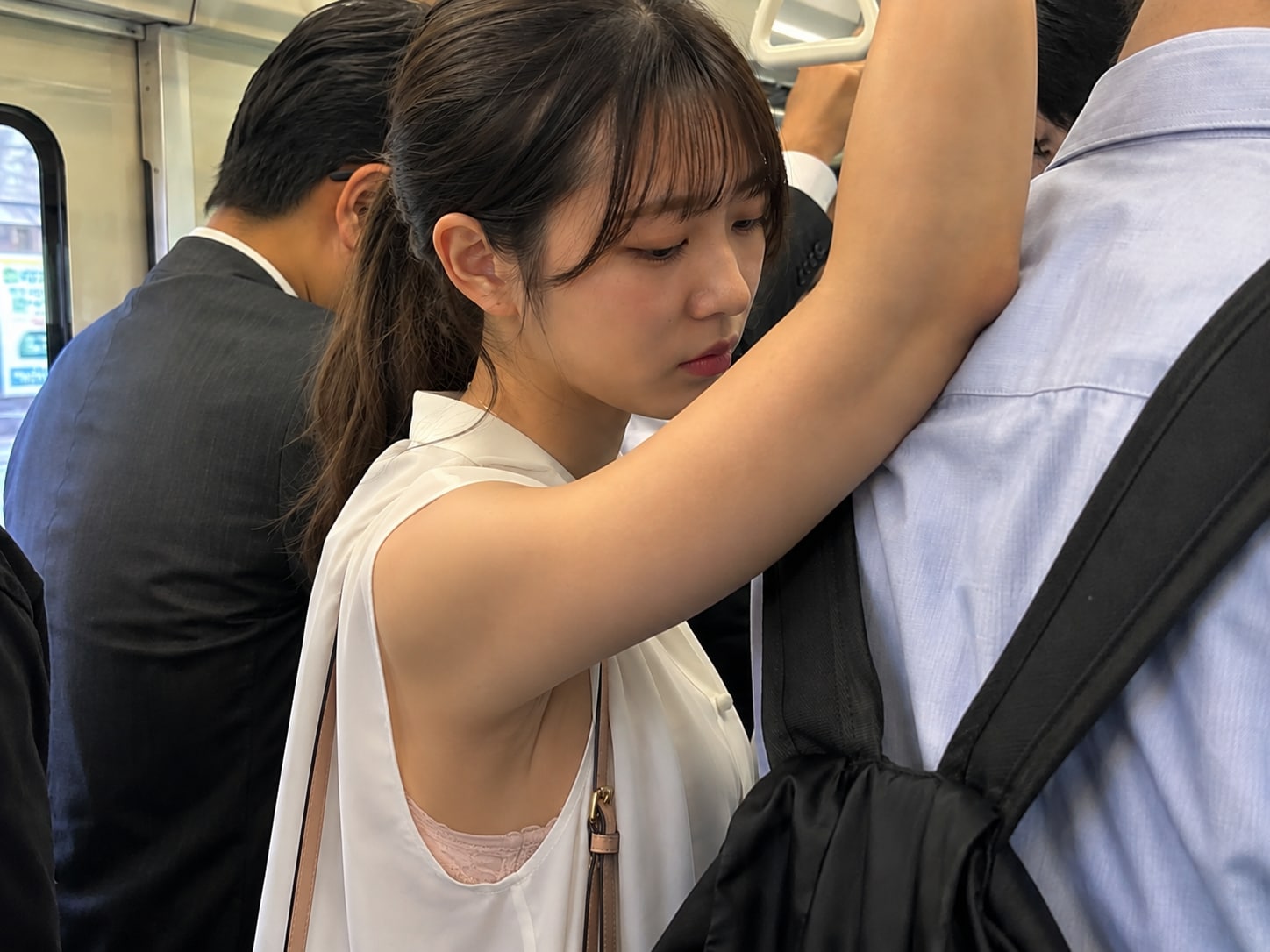 通勤電車脇チラ