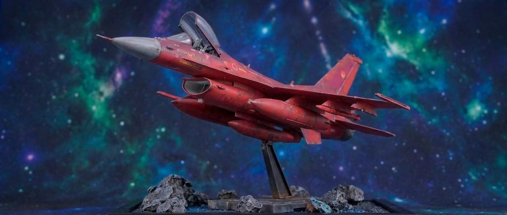 シャア専用F2戦闘機